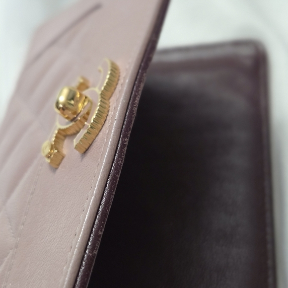 Authentic Chanel Pink Quilted Leather CC Logo Long Flap Wallet 22-Series - Picture 10 of 13